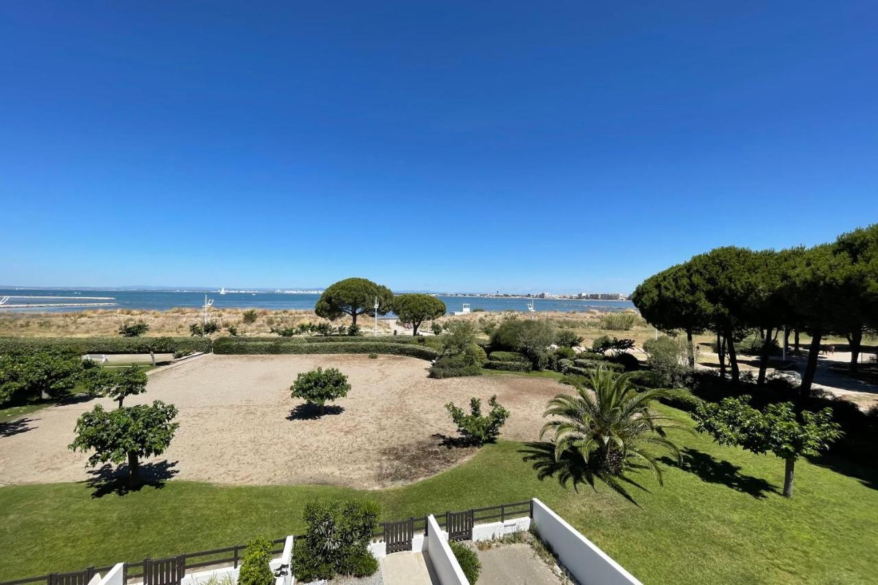 APPARTEMENT VUE MER Port Camargue 4 couchages résidence Le Flamant Le Grau-du-Roi Exterior foto