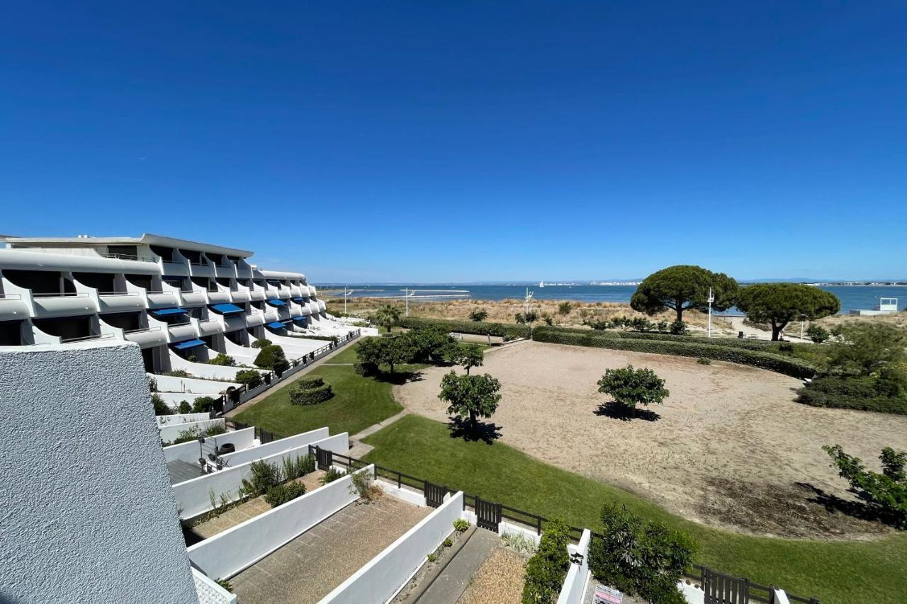 APPARTEMENT VUE MER Port Camargue 4 couchages résidence Le Flamant Le Grau-du-Roi Exterior foto